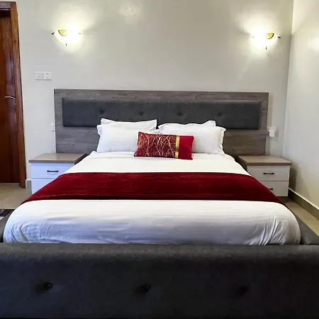 Midtown Executive Suites Cbd With Large Balcony Nakuru Exterior photo
