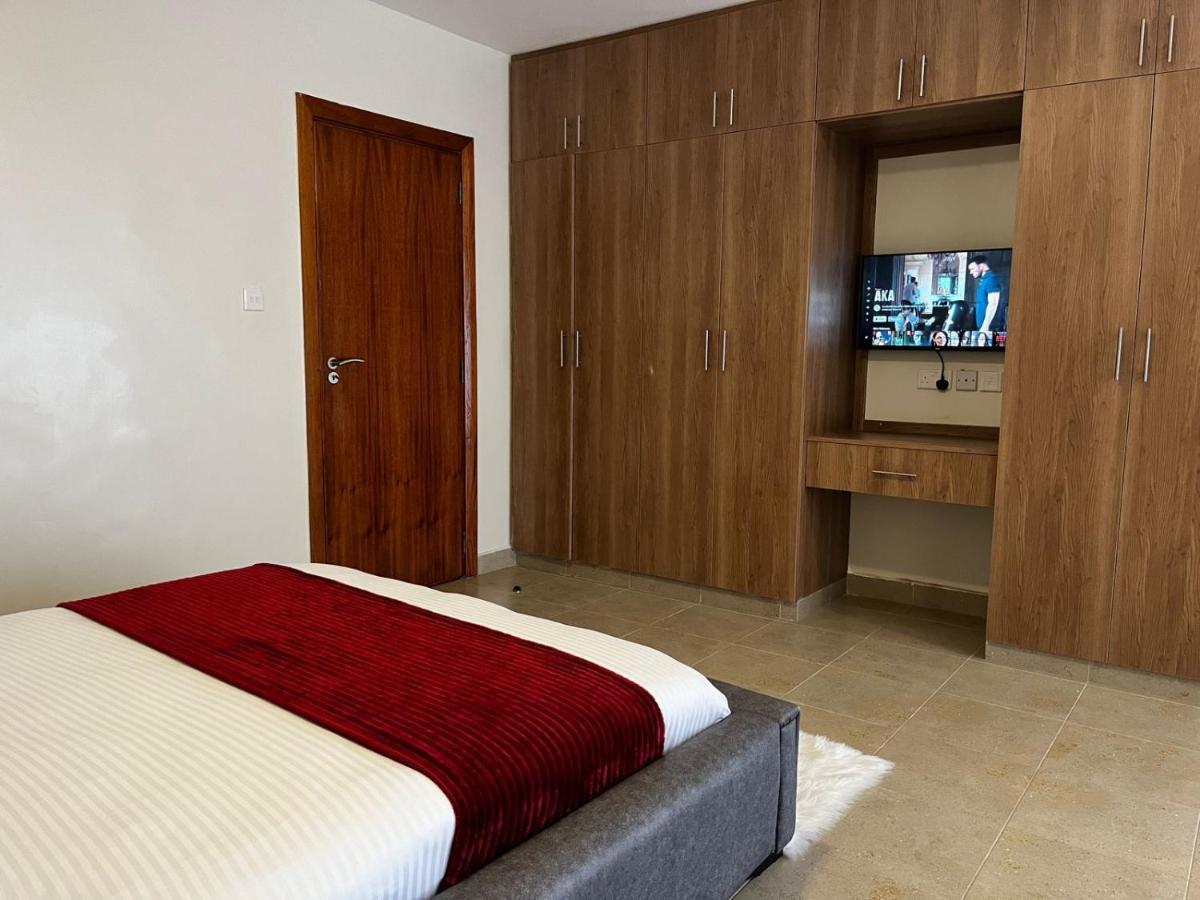 Midtown Executive Cbd With Large Balcony *