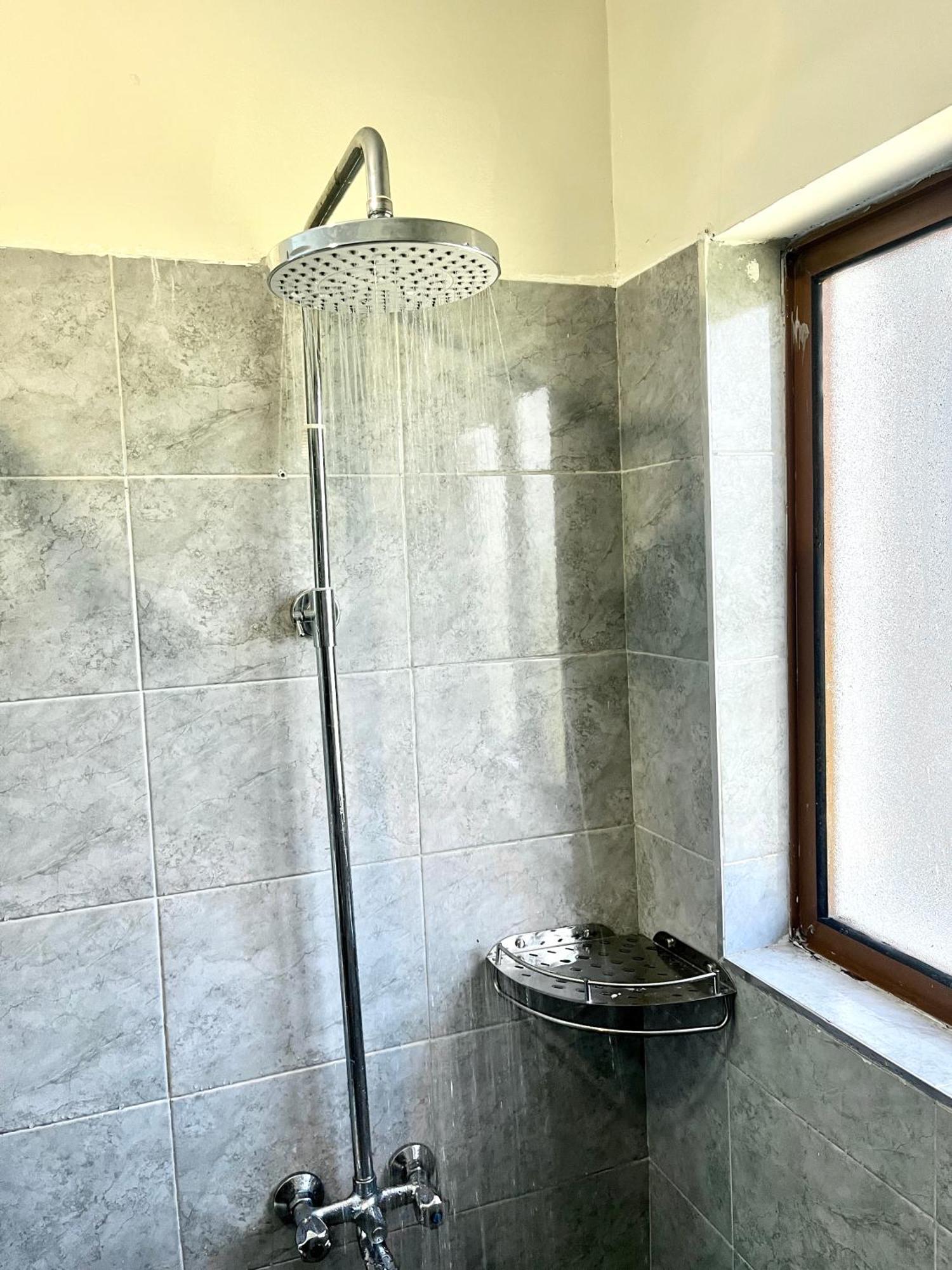 Midtown Executive Cbd With Large Balcony Apartment Nakuru